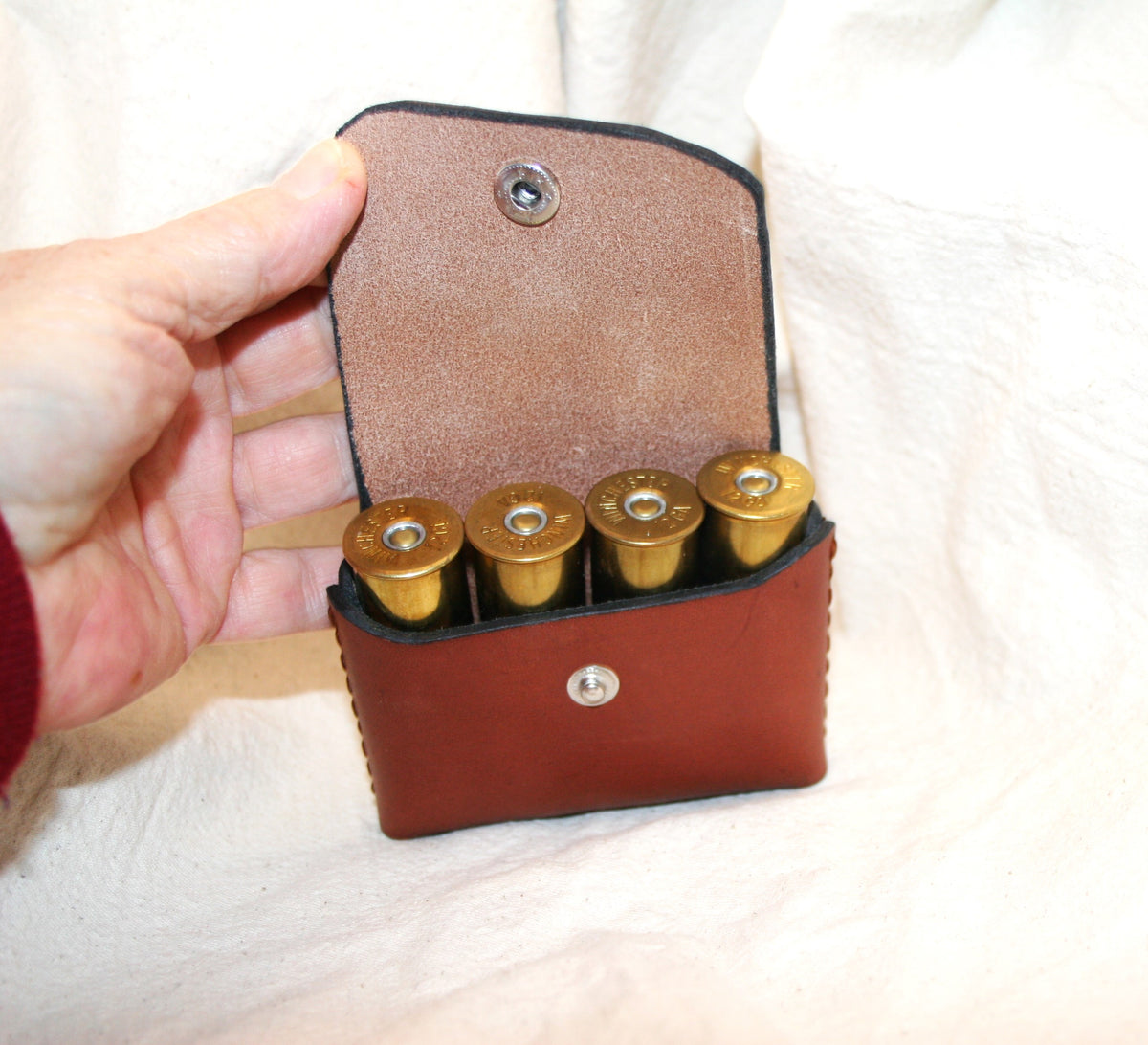 pocket pouch 12 gauge  3inch  4 rounds Leather Ammo Pouch Shotgun Cartridge Holder