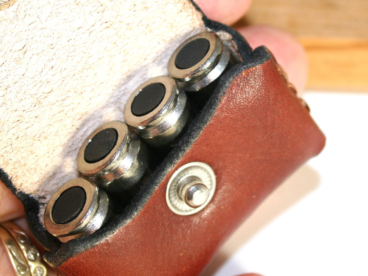 pocket pouch 40 Ammo holder 4rd Bond Arms, leather, for 40 S&W shells, pocket carry wallet