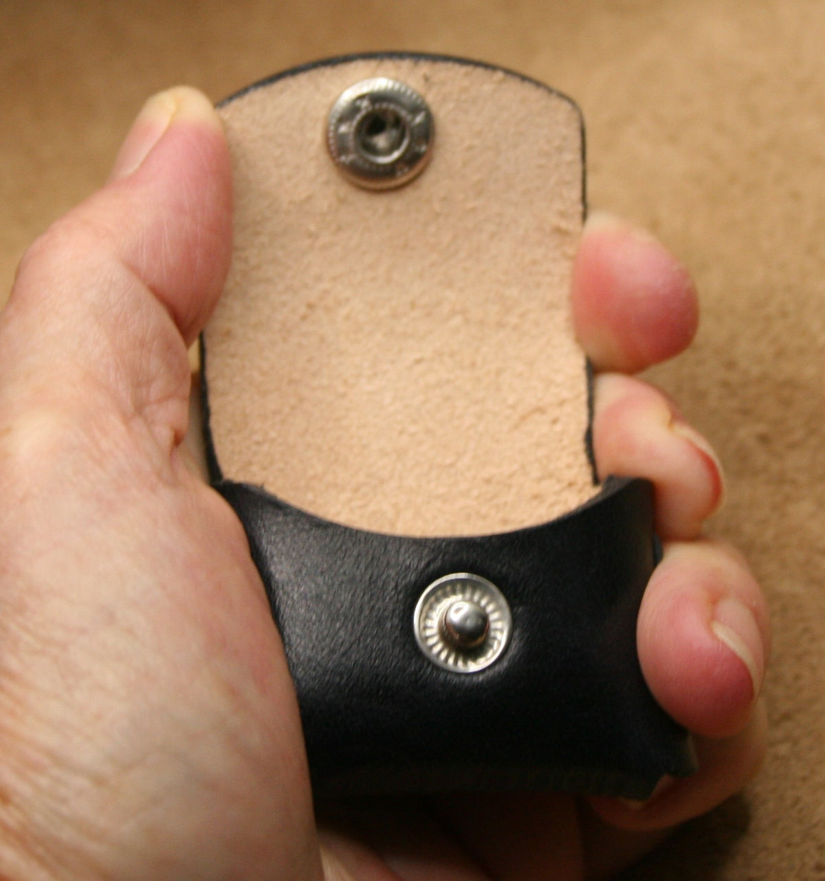 pocket pouch 9 mm Ammo holder Bond Arms, leather, holds four (4) shells, pocket carry wallet