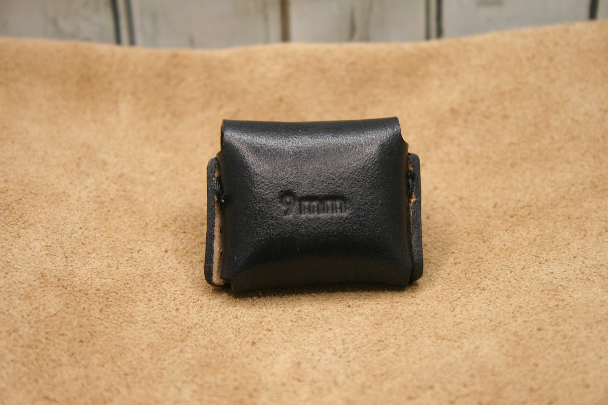 pocket pouch 9 mm Ammo holder Bond Arms, leather, holds four (4) shells, pocket carry wallet
