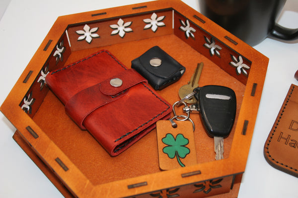 Wallet Bifold Red leather, 2 pocket with snap closure, Personalize